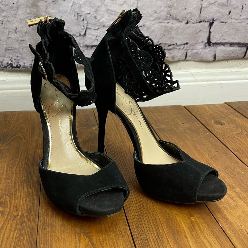 Jessica Simpson Bonney heels size 5.5M black stilettos